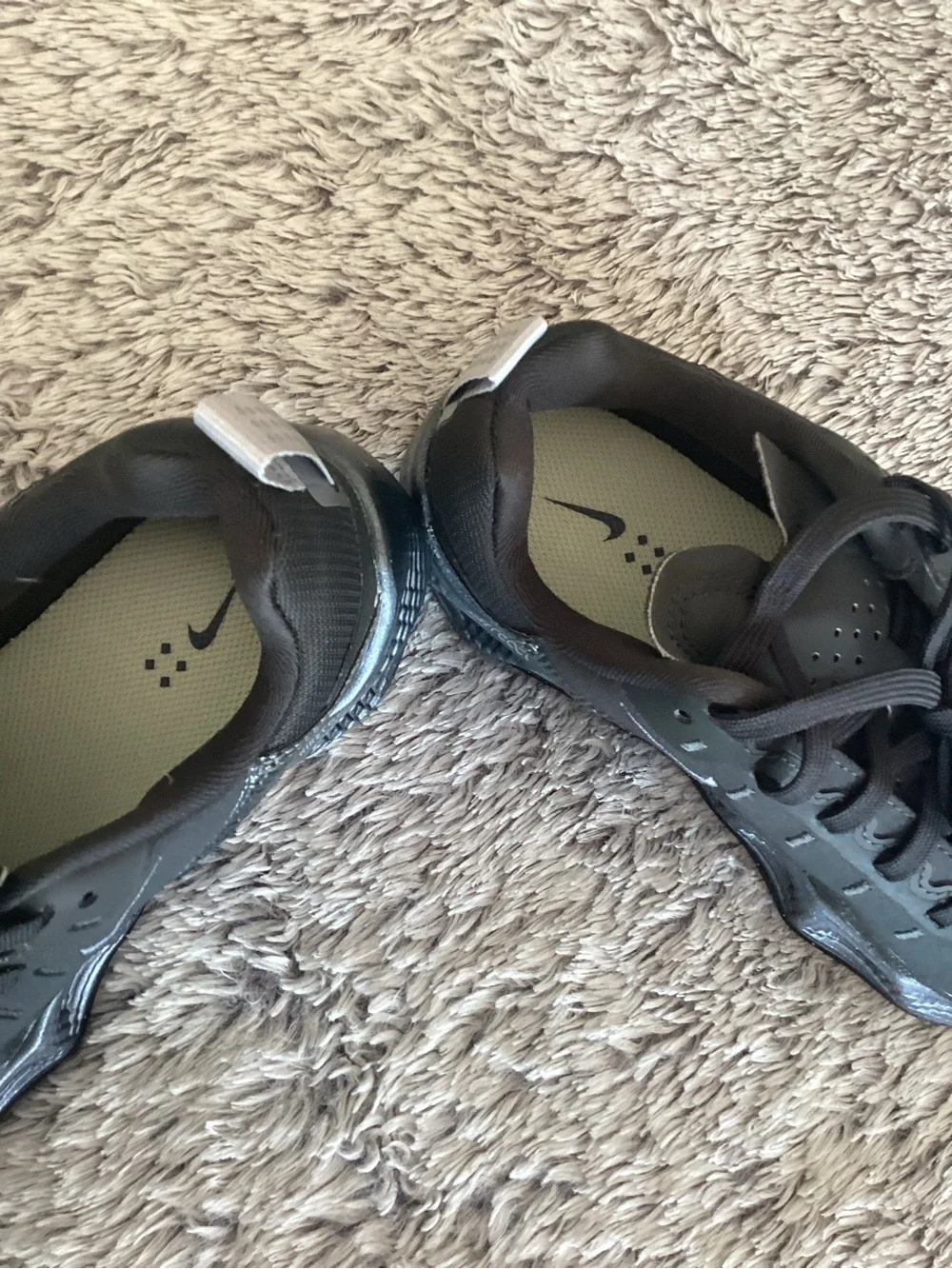 Kids  Black Athletic Sneakers - Low Top Comfort